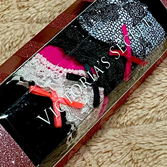 Brand New Victoria Secret Cheekini panties S/P - Picture 2 of 7